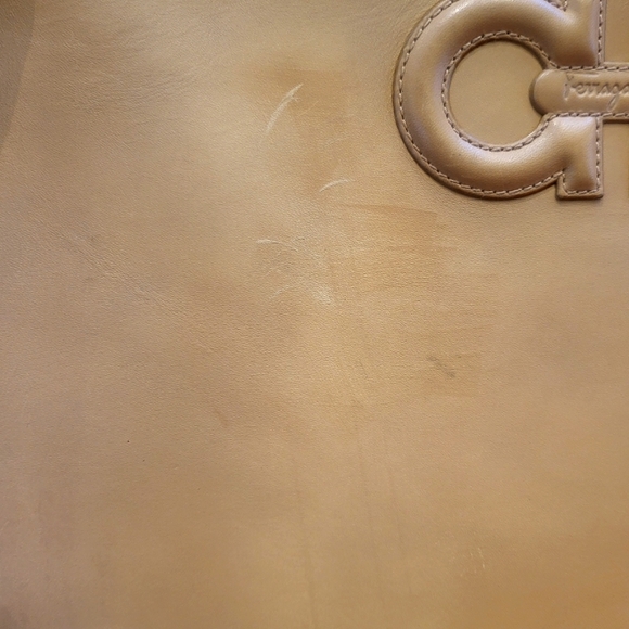 Preloved Salvatore Ferragamo Double Gancini Shoulder Bag. (RARE) Sold-AS-IS - Picture 13 of 17